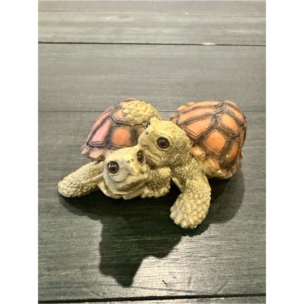 Stone Critter Tortoise Couple figurine manufactured by S&C in 1993